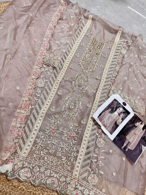 MEHBOOB TEX 1496 A PAKISTANI SALWAR KAMEEZ