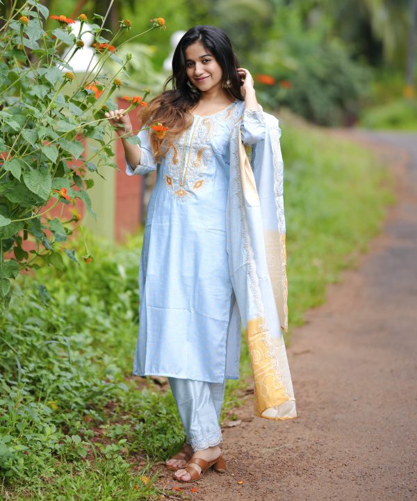 MURTI TRENDS PURE MUSLIN EMBROIDERY WORK KURTI