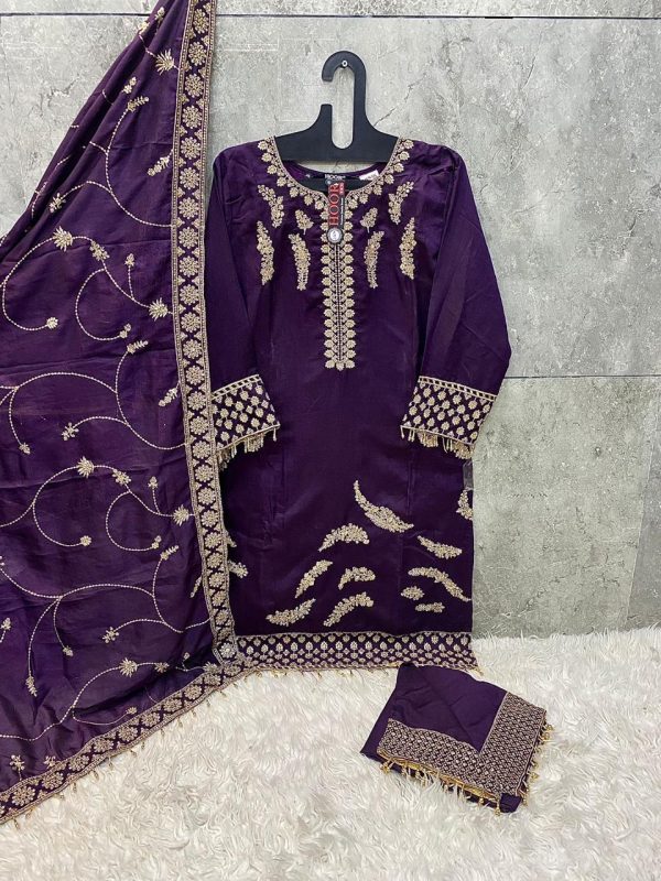 HOOR TEX HF 142 A READYMADE PAKISTANI SUITS