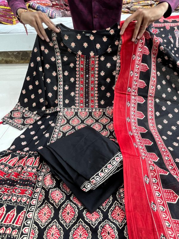 MURTI TRENDS BLACK PURE COTTON SUITS