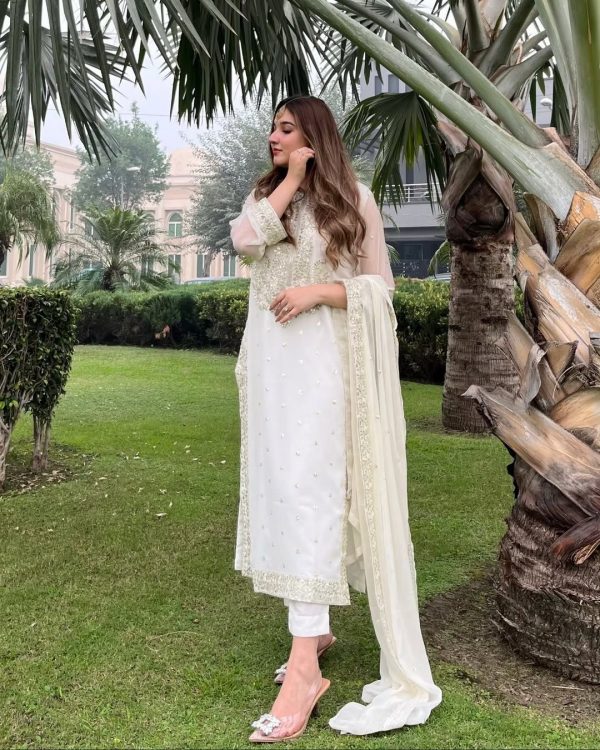 HK 1697 TRENDING EMBROIDERED SALWAR SUITS