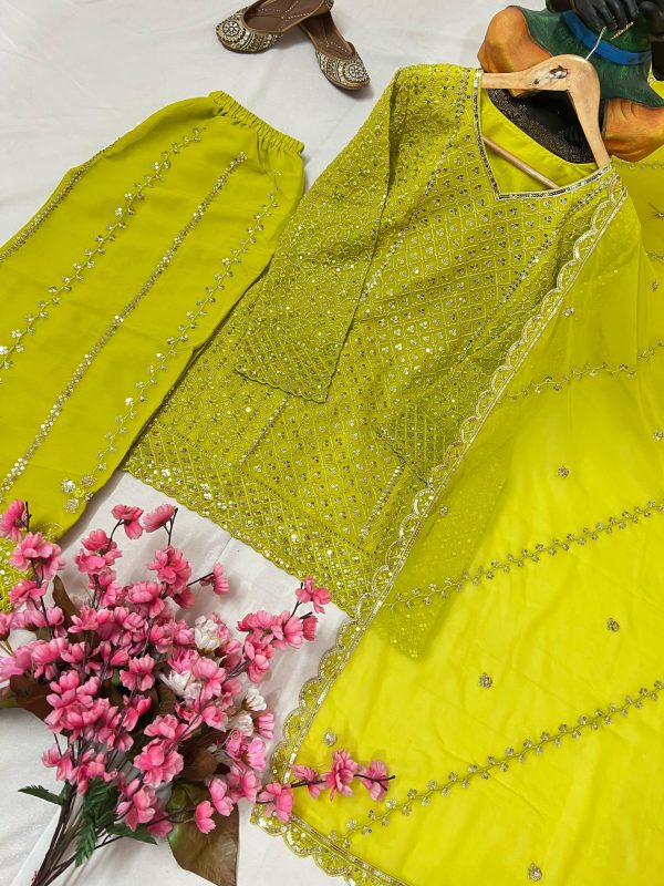LC 1361 B DESIGNER KURTI PLAZZO SUITS WHOLESALE