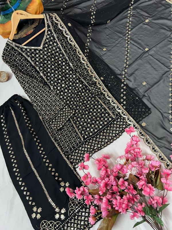 LC 1361 C DESIGNER KURTI PLAZZO SUITS WHOLESALE
