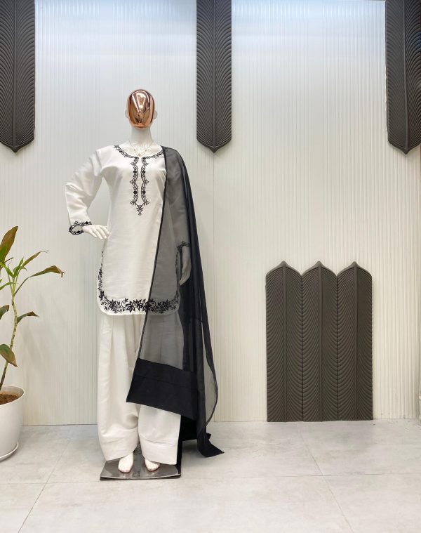 LG 1941 DESIGNER ROMAN SILK SALWAR SUITS