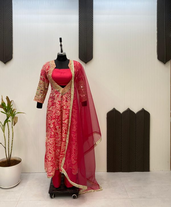 LG 1952 A TRENDY FOUR PIECE INDO WESTERN SUITS