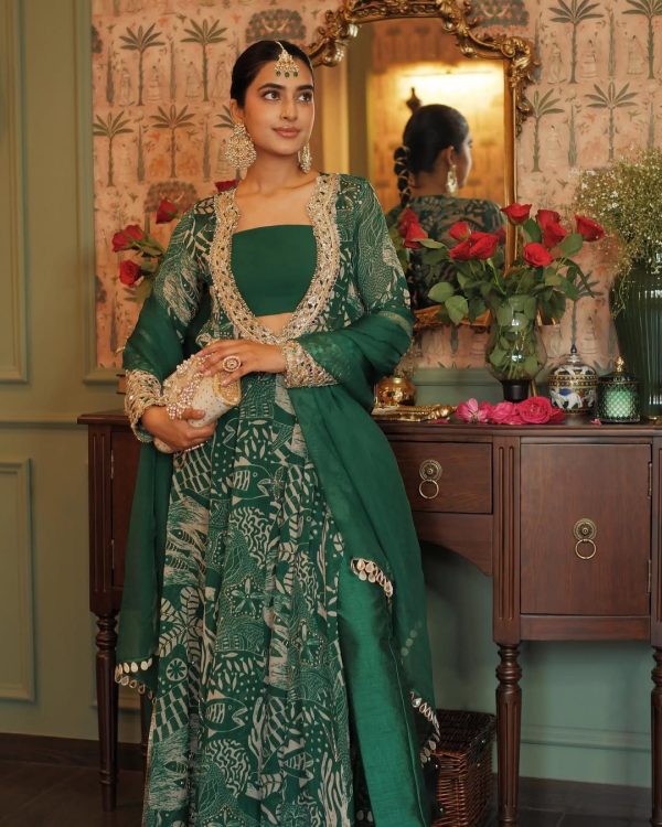 LG 1952 B TRENDY FOUR PIECE INDO WESTERN SUITS