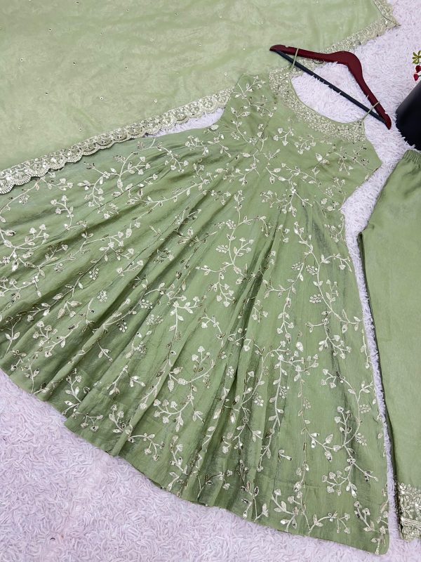 SHREE HARI SRK 5258 DESIGNER PARTY WEAR GOWN