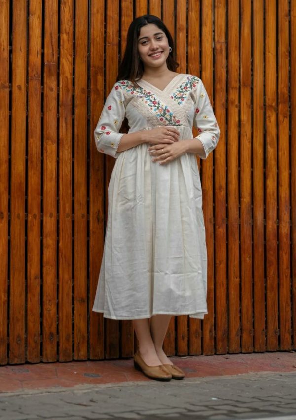 SHRUTI CREATION RAYON EMBROIDERED FLORAL KURTI
