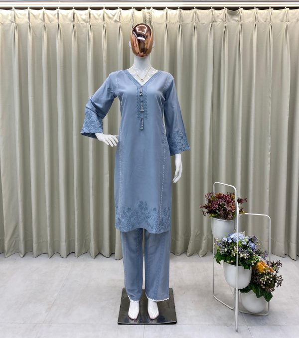 BE 357 DESIGNER TRENDING RUNNING WEAR CORD SET