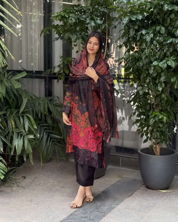 KALEESHA FAB YD 028 READYMADE PAKISTANI SUITS
