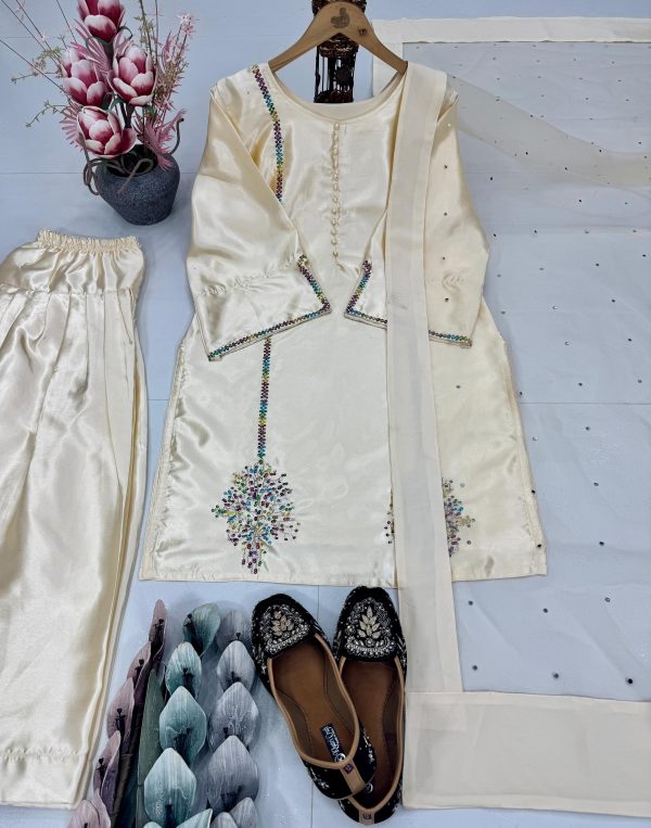 KARMA FASHION KF 1689 HEAVY NATURAL CREAP FARSHI SUITS