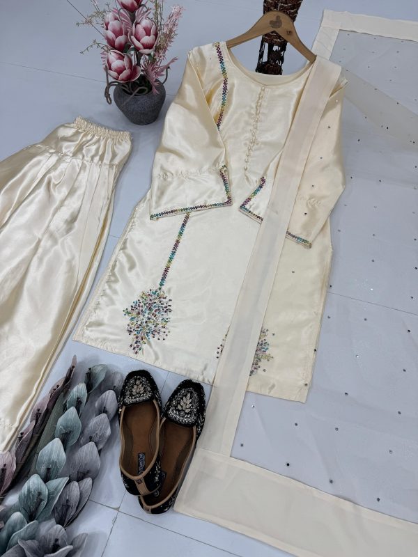 KARMA FASHION KF 1689 HEAVY NATURAL CREAP FARSHI SUITS