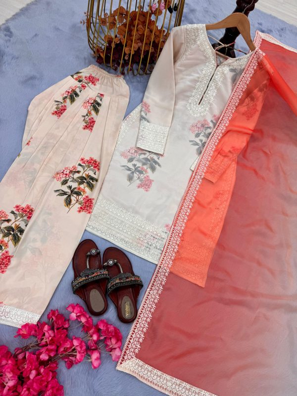 LADY LOOK 005 TRENDING FARSHI PLAZZO SUITS