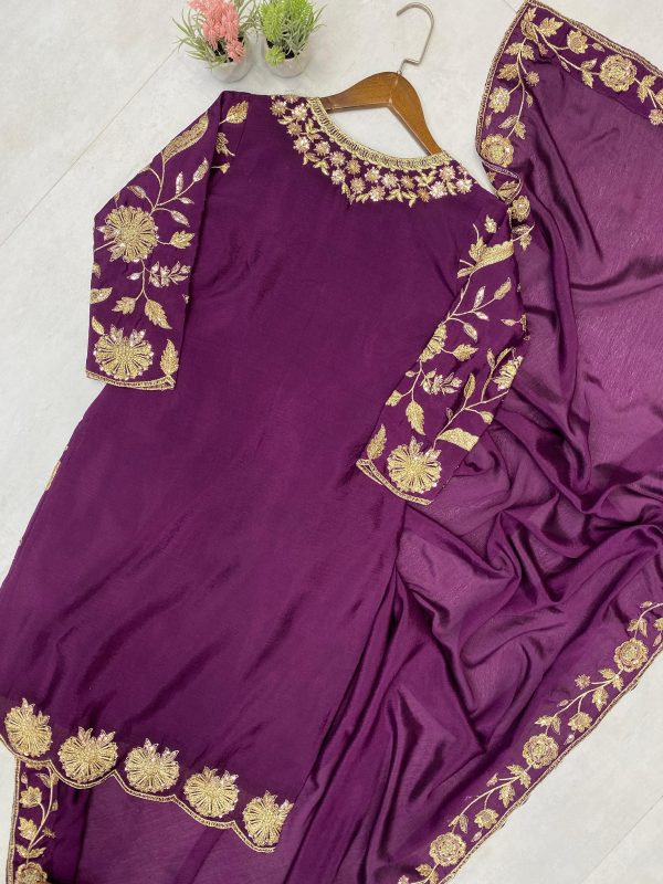 LG 1940 B DESIGNER WEDDING SEASON EMBROIDERED SUITS