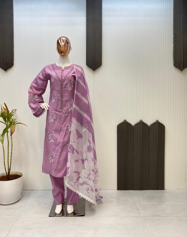 LG 1951 B DESIGNER WEAR EXCLUSIVE SUIT IN ROMAN SILK