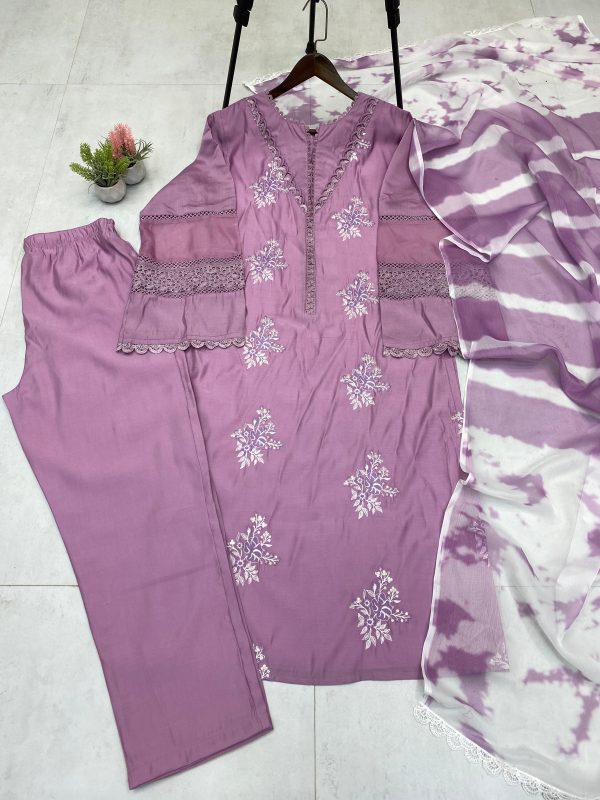 LG 1951 B DESIGNER WEAR EXCLUSIVE SUIT IN ROMAN SILK