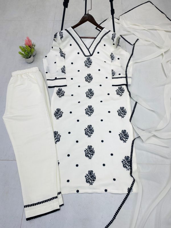 LG 1960 TRENDING COMFORTABLE WEAR KURTA PANT