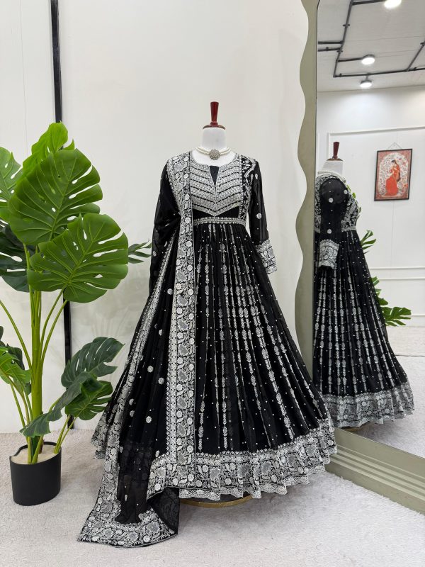 RTC 5879 B DESIGNER GEORGETTE SUITS WHOLESALE