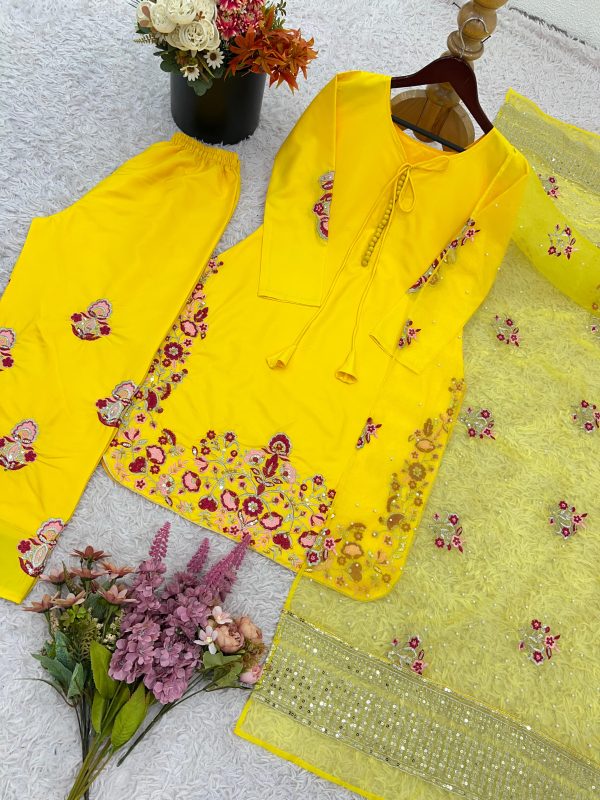 SHREE HARI NSR 859 A DESIGNER FARSHI SUITS ONLINE