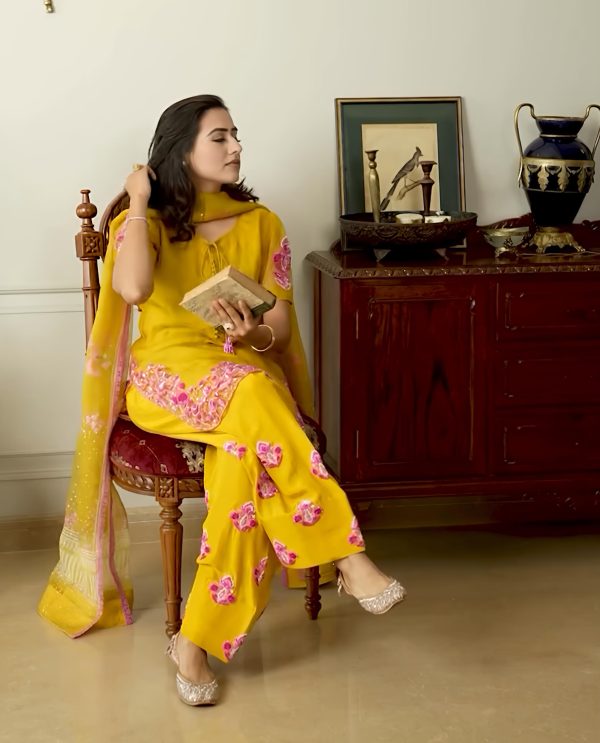 SHREE HARI NSR 859 A DESIGNER FARSHI SUITS ONLINE