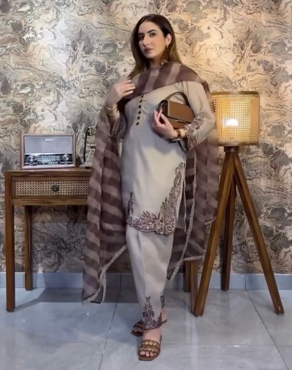 SHREE HARI ZSR 3127 TRENDING FARSHI SUITS ONLINE