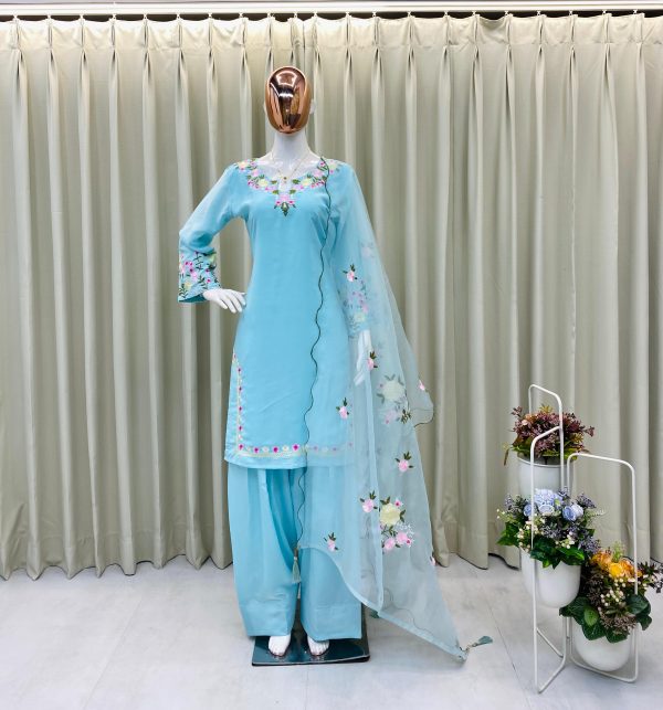 BE 379 MOST TRENDING FARSHI SALWAR SUIT ONLINE