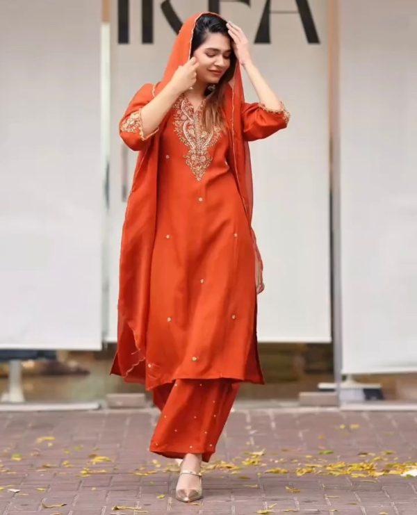 DHK 1352 A TRENDING PAKISTANI READY TO WEAR SUITS