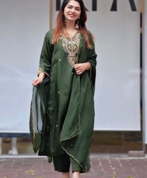 DHK 1352 B TRENDING PAKISTANI READY TO WEAR SUITS
