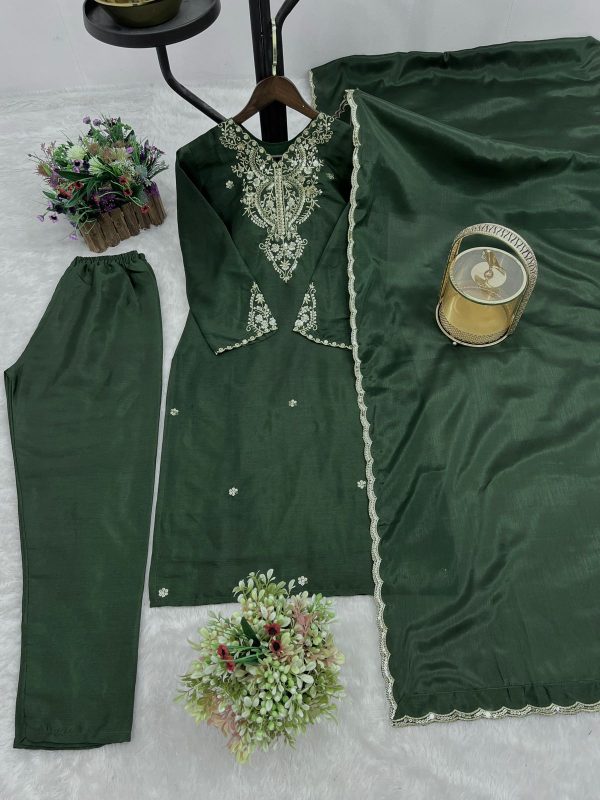 DHK 1352 B TRENDING PAKISTANI READY TO WEAR SUITS