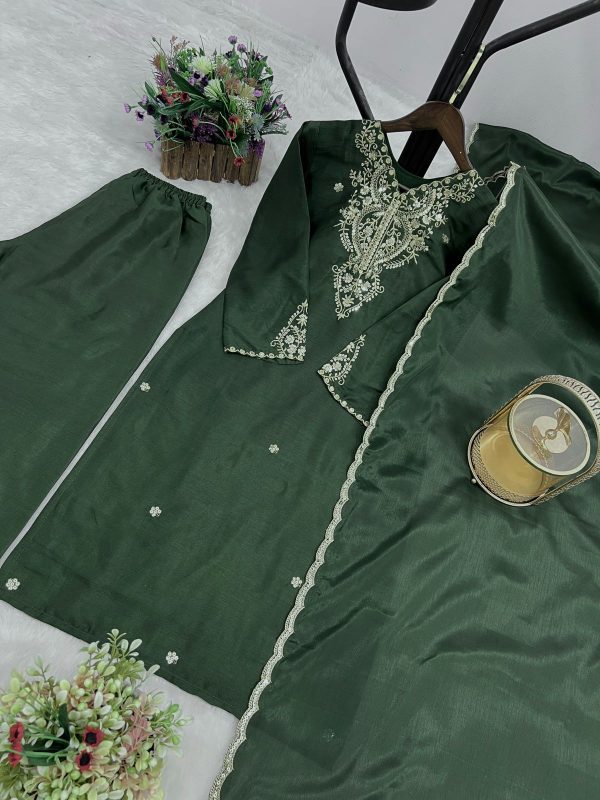 DHK 1352 B TRENDING PAKISTANI READY TO WEAR SUITS