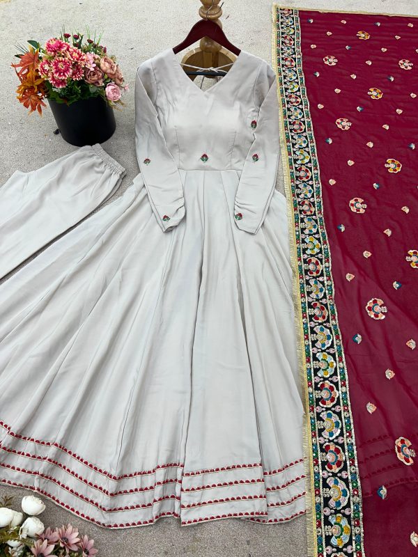 JAL FASHION JF 021 TRENDING DESIGNER GOWN