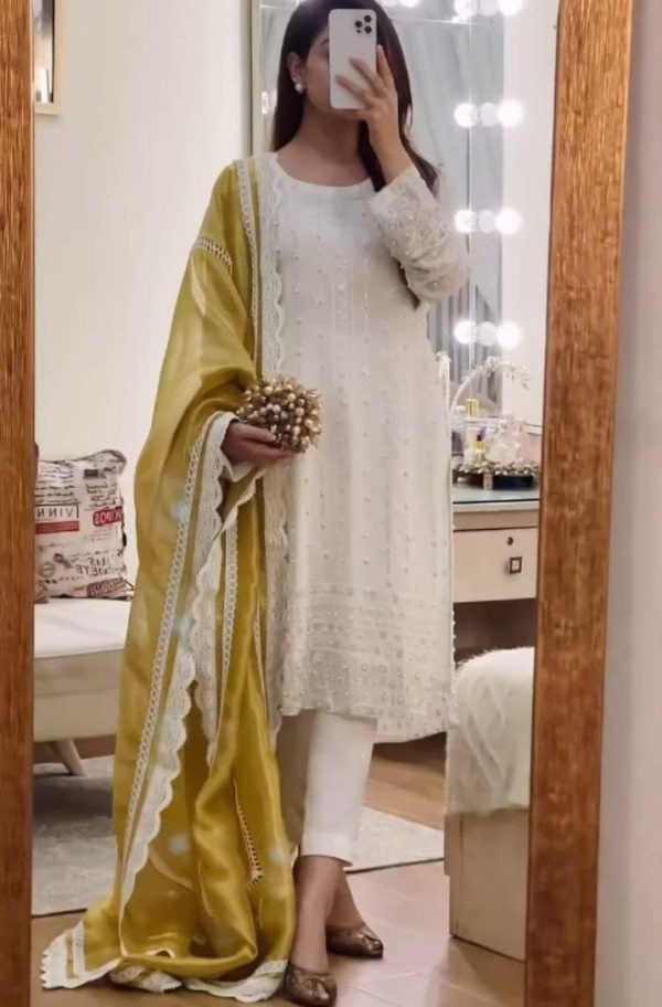 KALEESHA FAB YD 023 A 6 DUPATTA CONSEPT SUITS