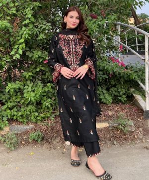 LC 1375 DESIGNER GEORGETTE SUITS WHOLESALE