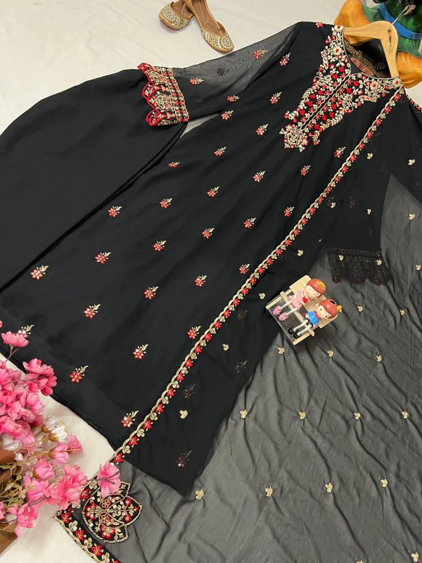 LC 1375 DESIGNER GEORGETTE SUITS WHOLESALE