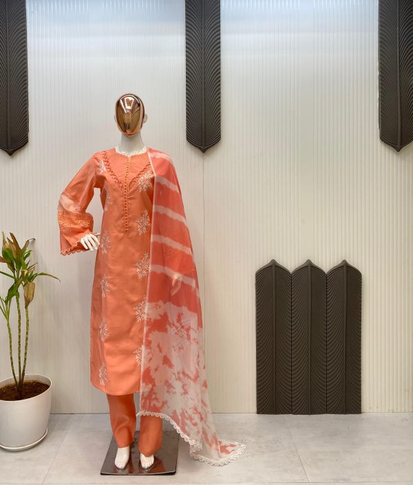LG 1951 E DESIGNER WEAR EXCLUSIVE SUIT IN ROMAN SILK