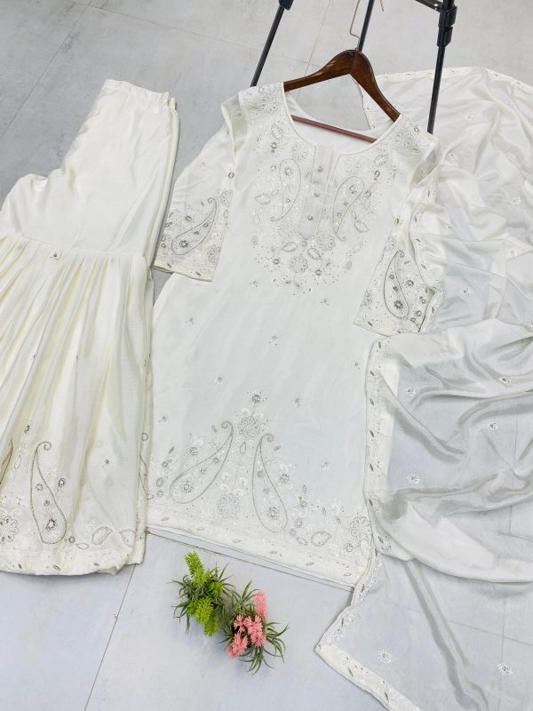 LG 1961 DESIGNER WEAR SHARARA SUIT IN THREE PIECE