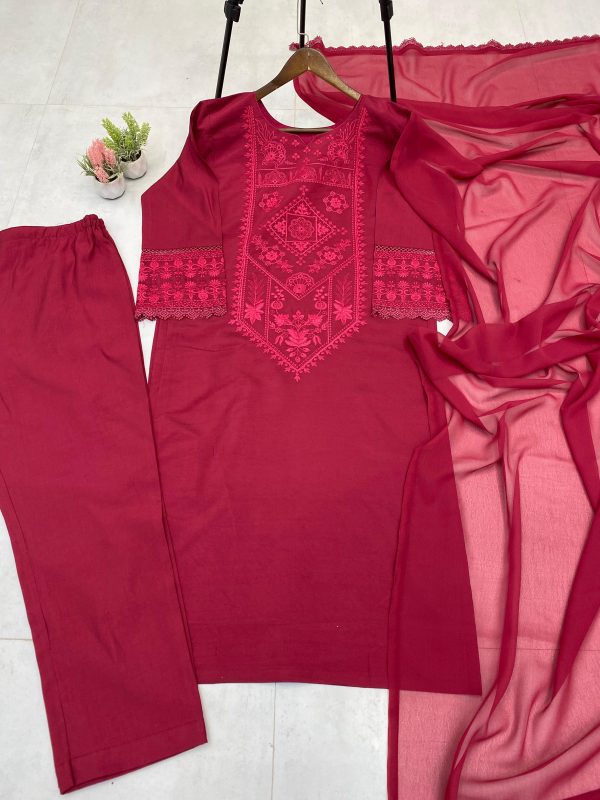 LG 1971 EXCLUSIVE SUIT IN ROMAN SILK WHOLESALE