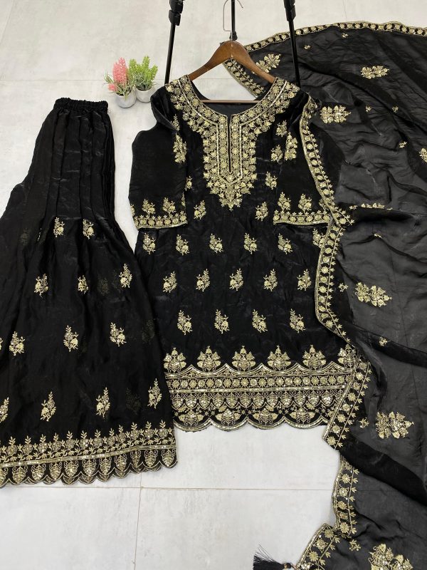 LG 1975 DESIGNER AND ELEGANCE PLEATED PLAZZO SUIT