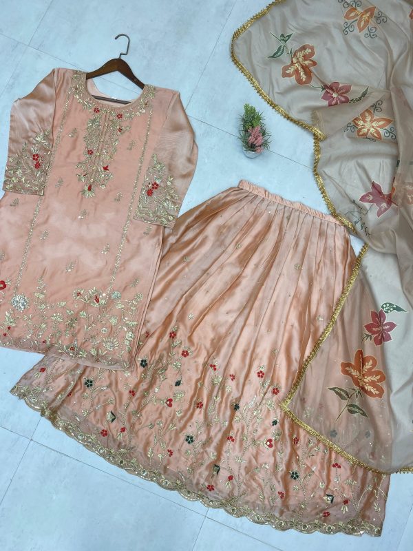 LG 1976 DESIGNER LEHENGA SUITS WHOLESALE