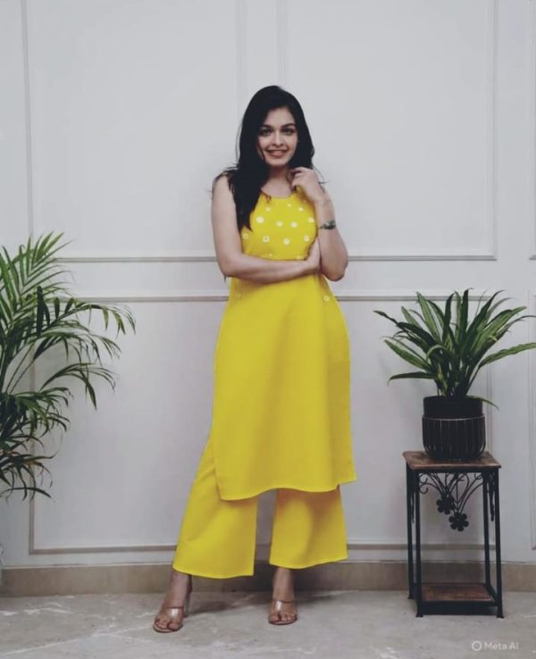 SHRUTI CREATION SLUB COTTON SPAGHETTI SUITS