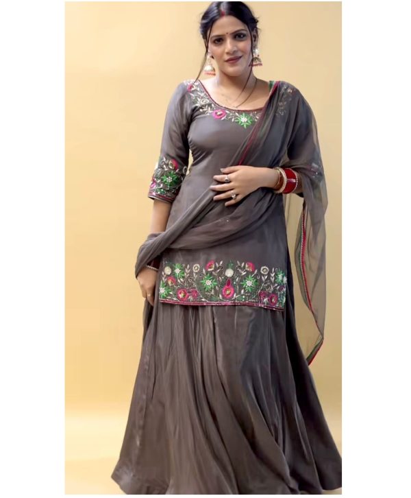 WOMEN WASTRA FD 149 DESIGNER LEHENGA ONLINE