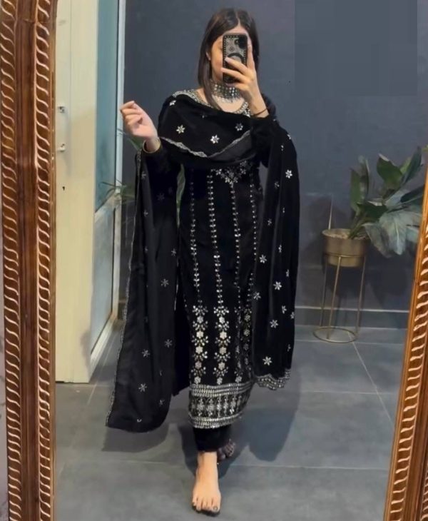 WOMEN WASTRA WW 1135 READY TO WEAR SALWAR SUITS