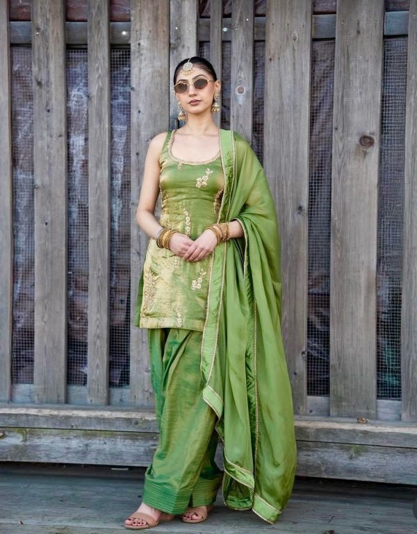 WOMEN WASTRA WW 1212 A DESIGNER FARSHI SUITS