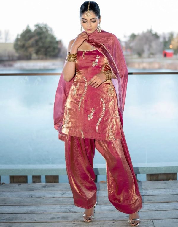 WOMEN WASTRA WW 1212 B DESIGNER FARSHI SUITS