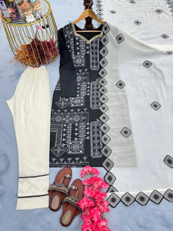 AAROHI DESIGNER PD 1064 FESTIVAL COLLECTION SUITS