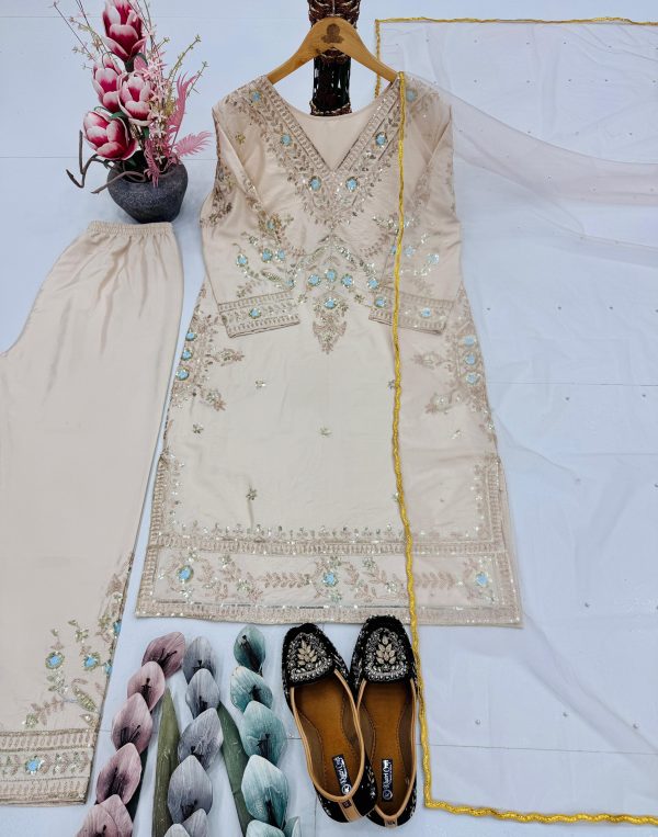 DHANI BOUTIQUE DB 005 DESIGNER PLAZZO SUITS