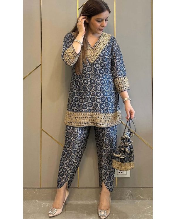 DHK 1363 A DESIGNER CORD SET WHOLESALE