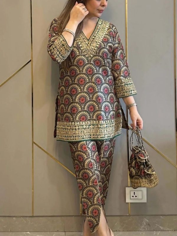 DHK 1363 B DESIGNER CORD SET WHOLESALE