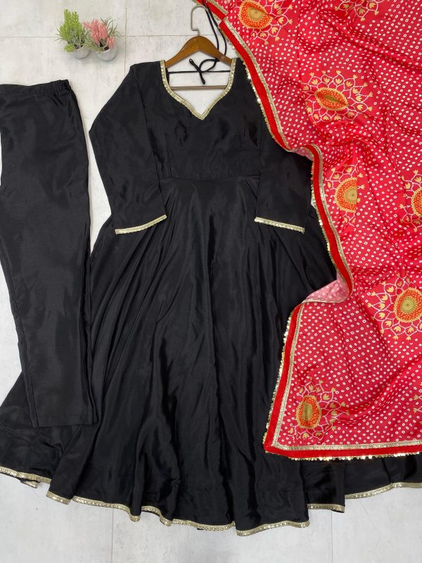 LG 1970 C DESIGNER AND ELEGANCE GOWN IN THREE PIECE