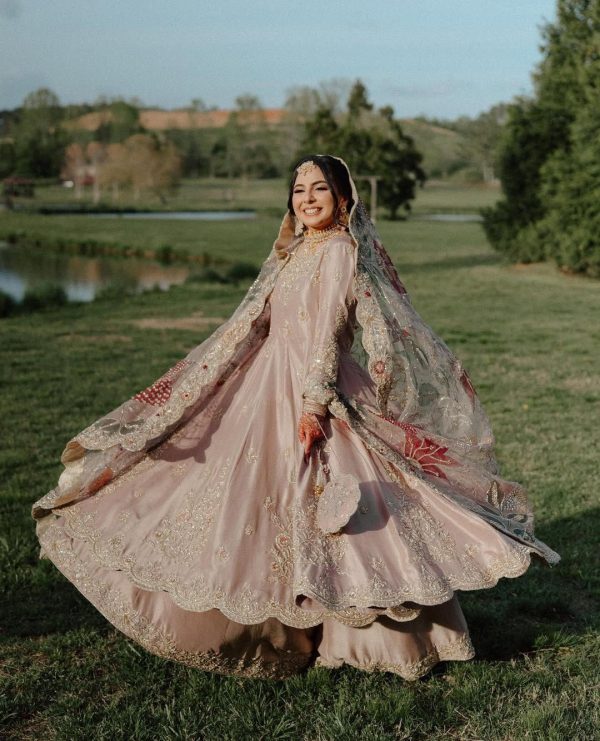 LG 1981 DESIGNER WEAR EXCLUSIVE GOWN WHOLESALE